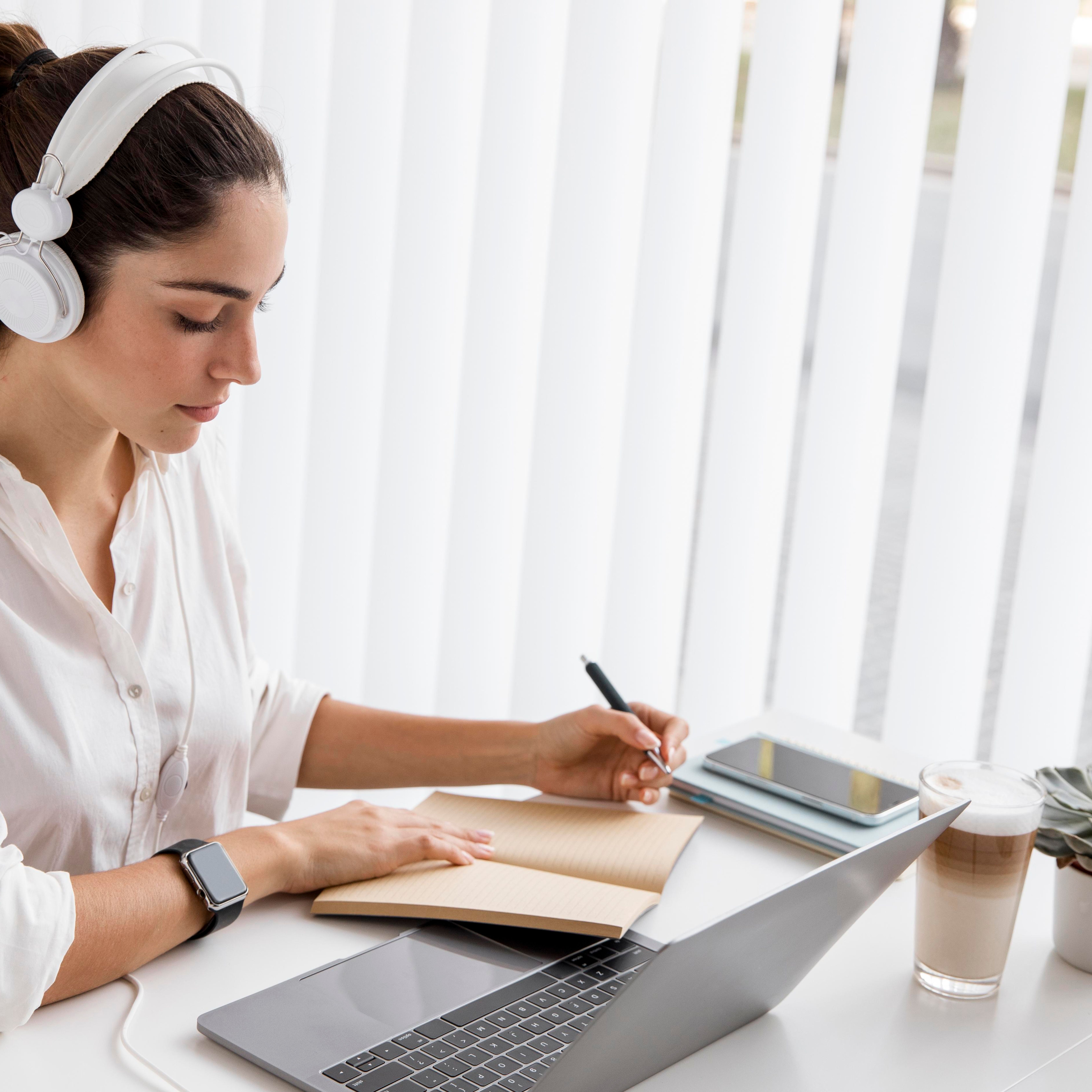 What Turnaround Time Should You Expect From a Transcription Service?