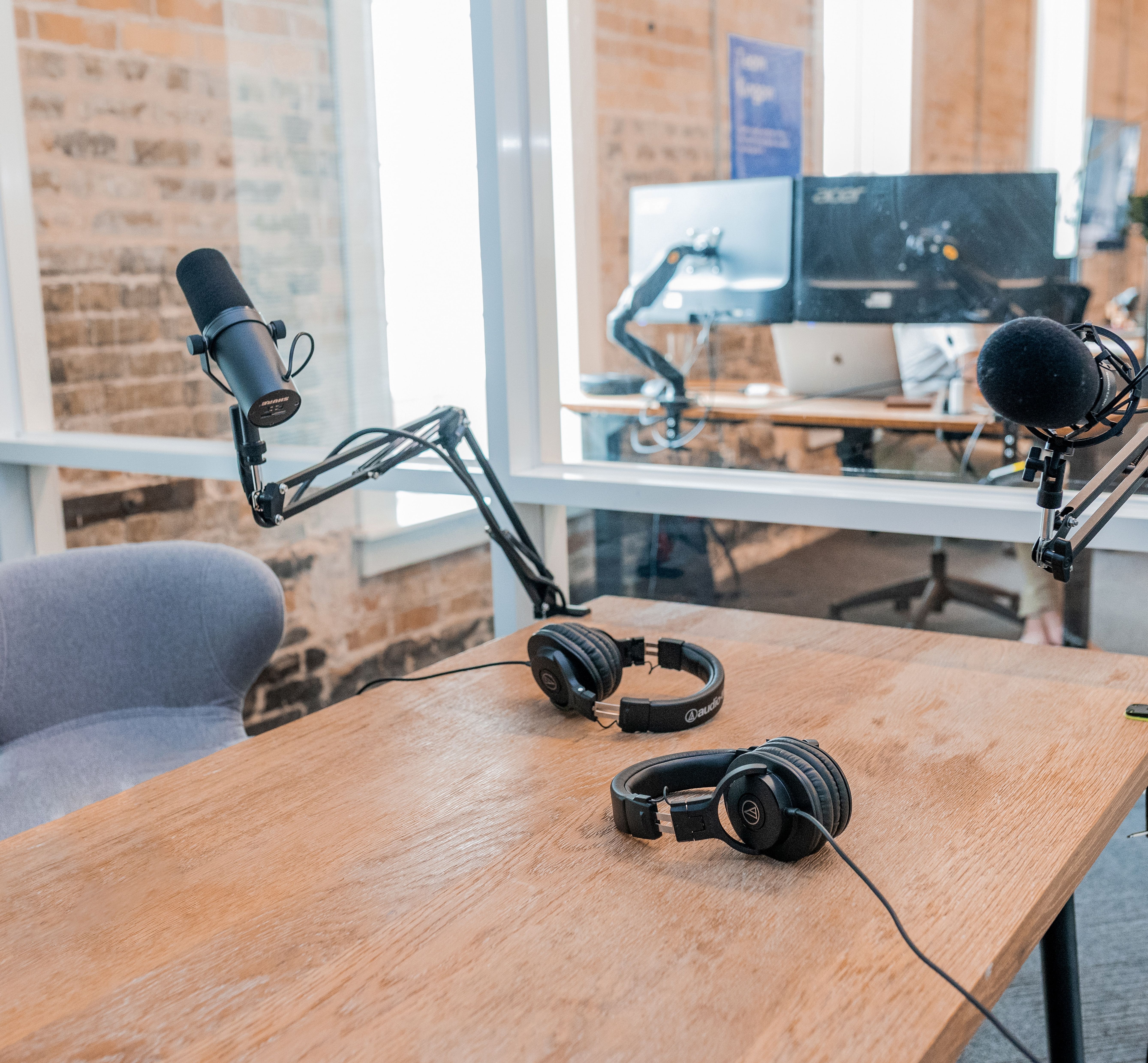 How to Start a Successful Podcast: A Complete Guide