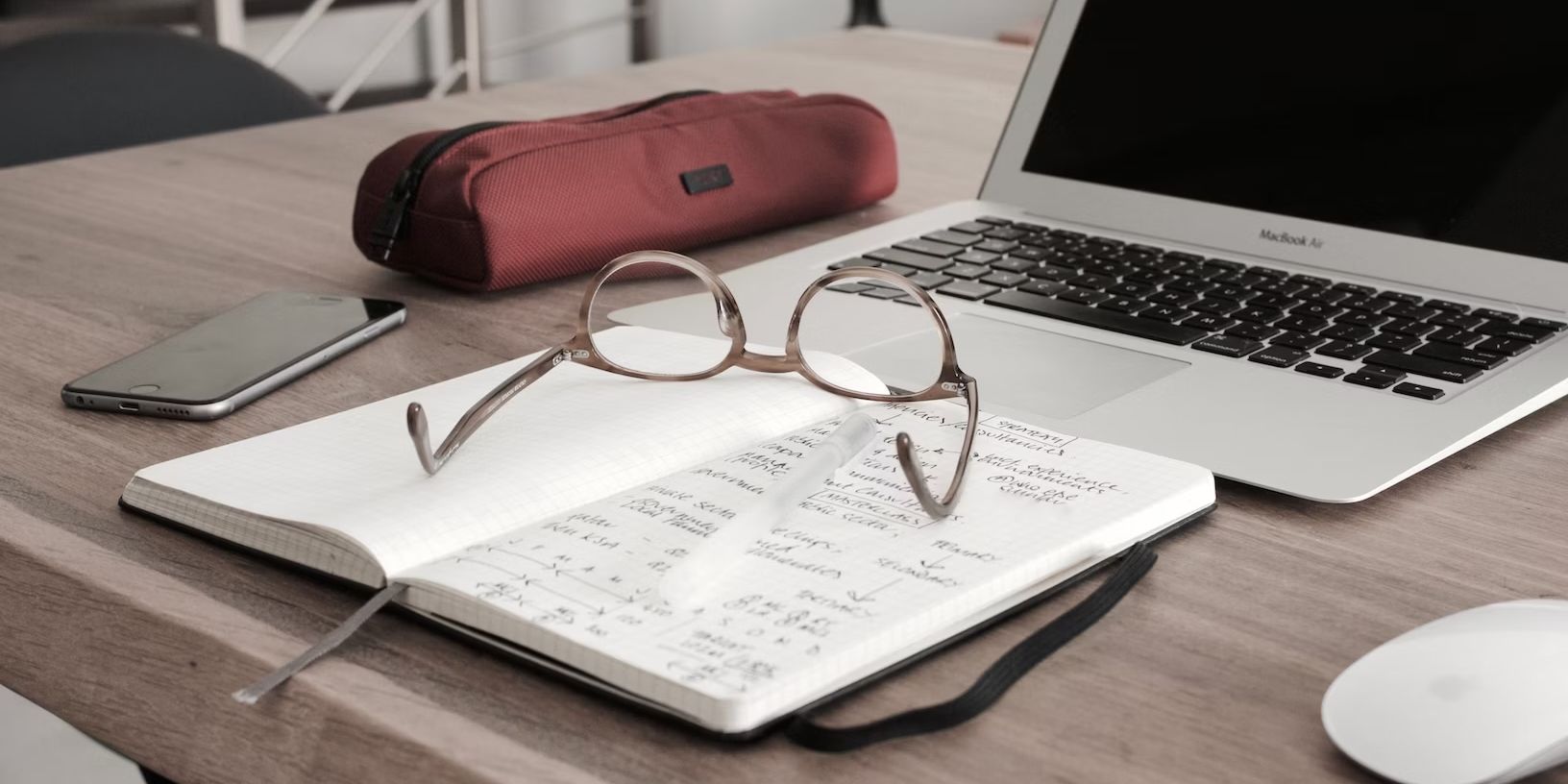 Is Automatic Transcription a Good Practice For Qualitative Research Methodology?