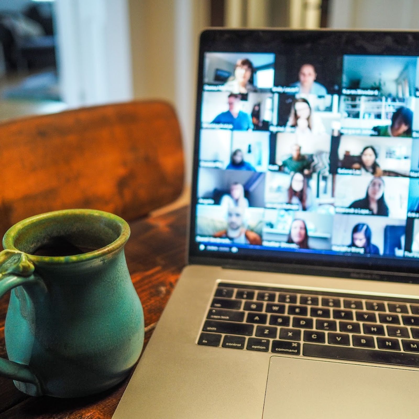 How to Effectively Use Subtitles for Employee Training Videos
