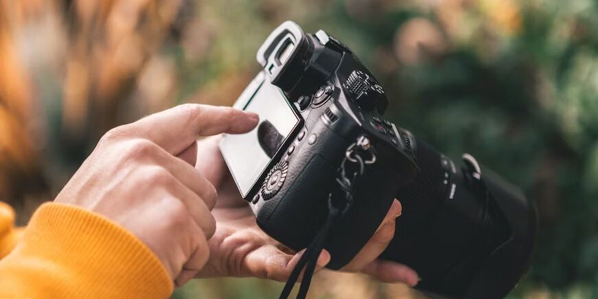 What are the key features of Vimeo?